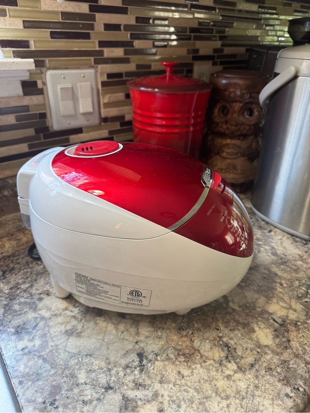 Red Electric Rice Cooker - Compact Multi-Function Cooker - Picture 2 of 6